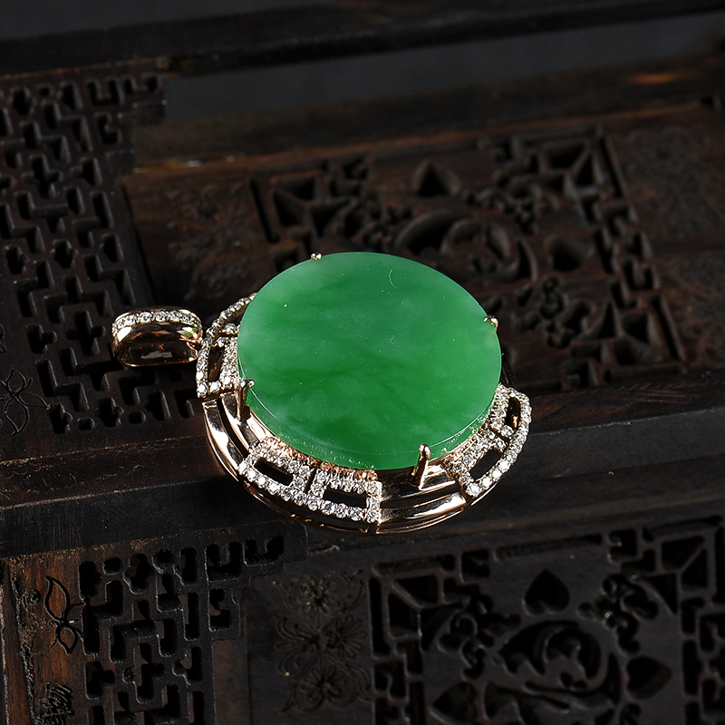 翡翠无事牌吊坠-红掌柜