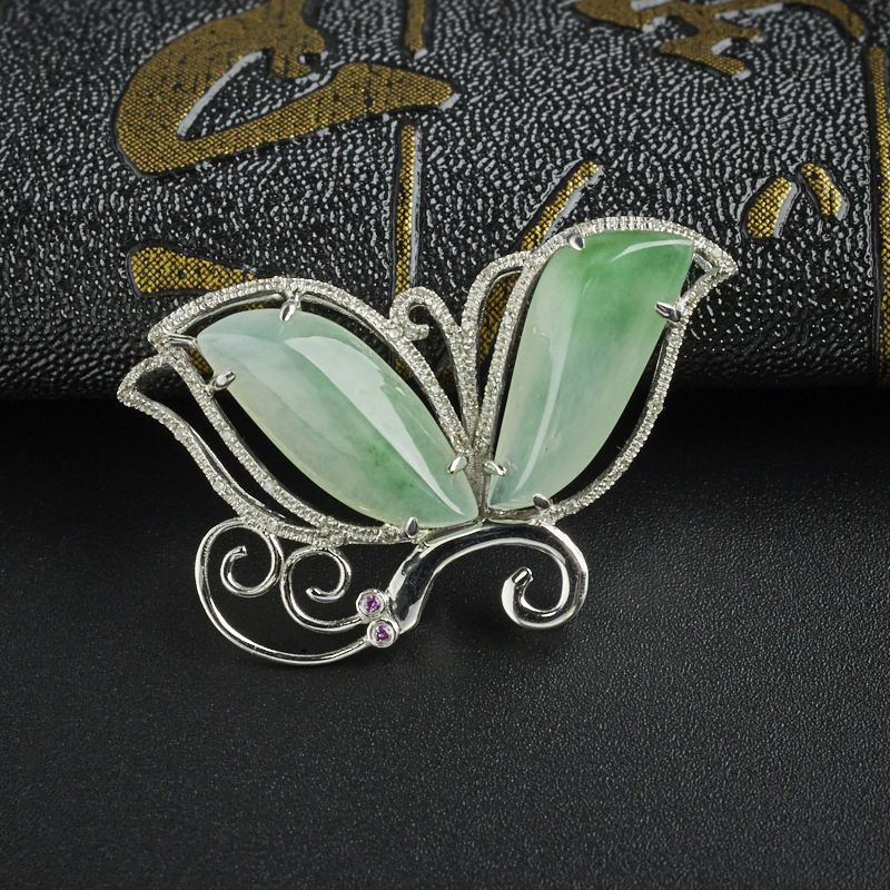 18K镶翡翠蝴蝶吊坠-红掌柜珠宝