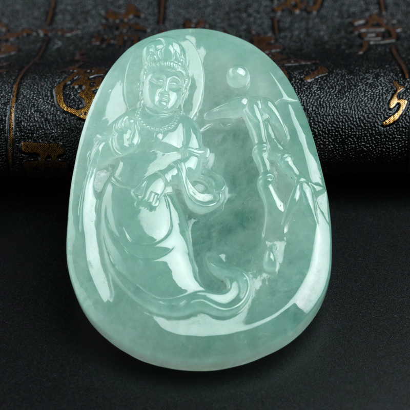 糯冰种淡绿地翡翠观音吊坠-红掌柜