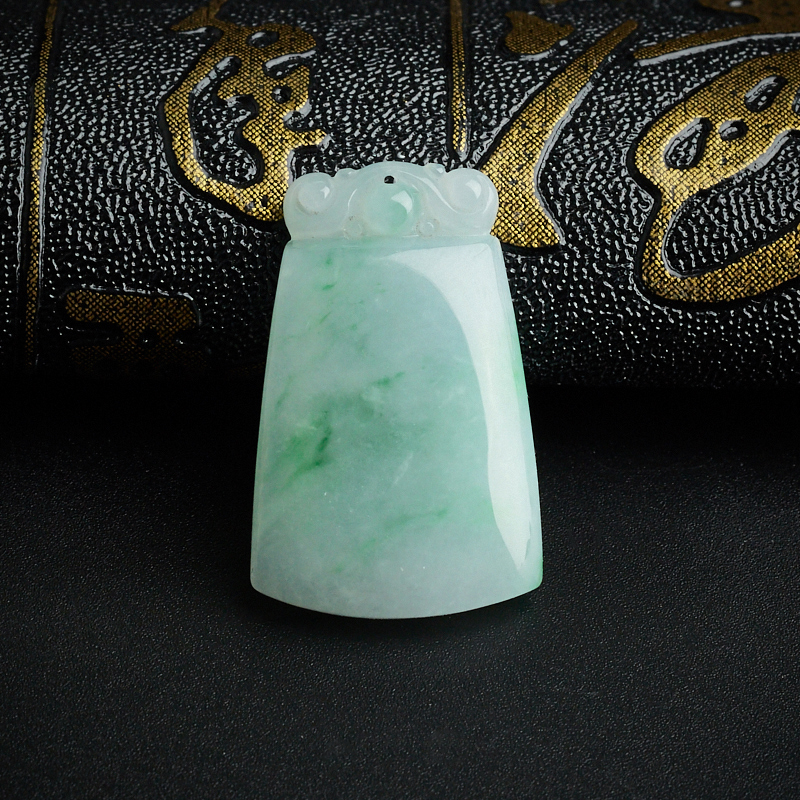 糯种飘翠翡翠无事牌吊坠-红掌柜