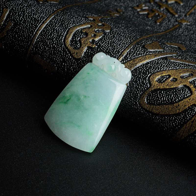 飘翠翡翠无事牌吊坠-红掌柜