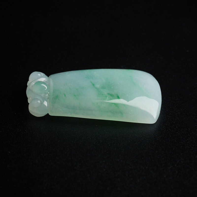 翡翠无事牌-红掌柜