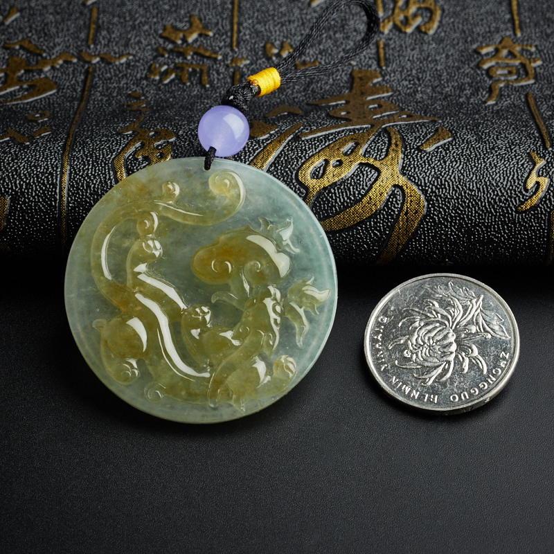 糯种淡绿翡翠汉龙吊坠-红掌柜