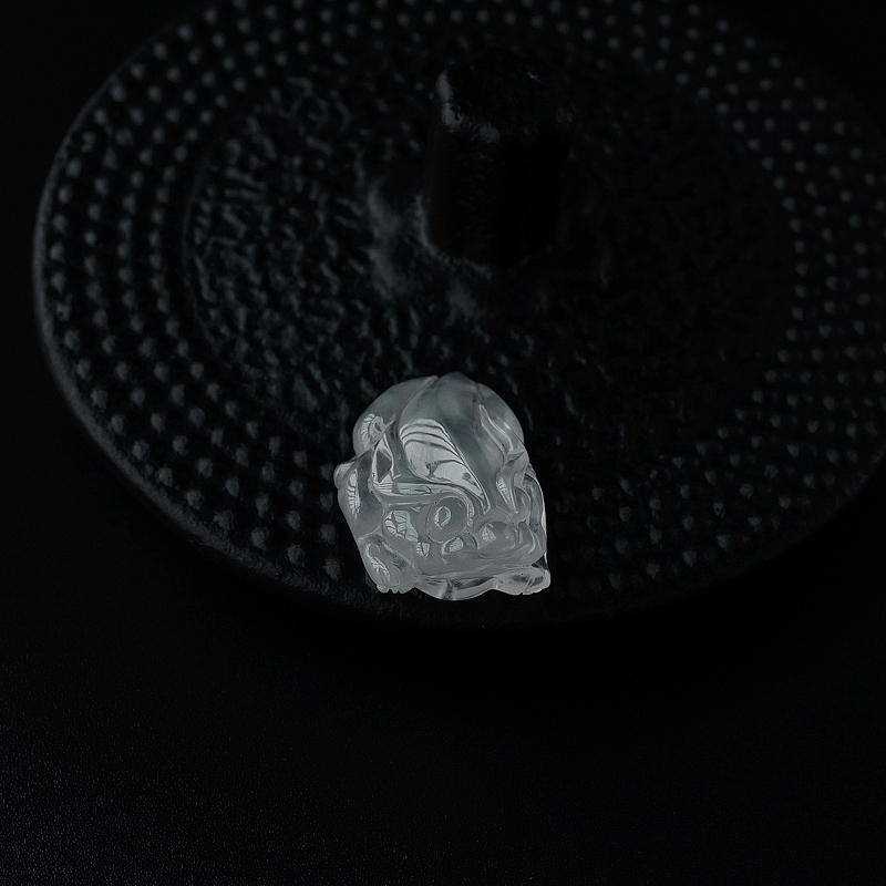 冰种翡翠吊坠-红掌柜