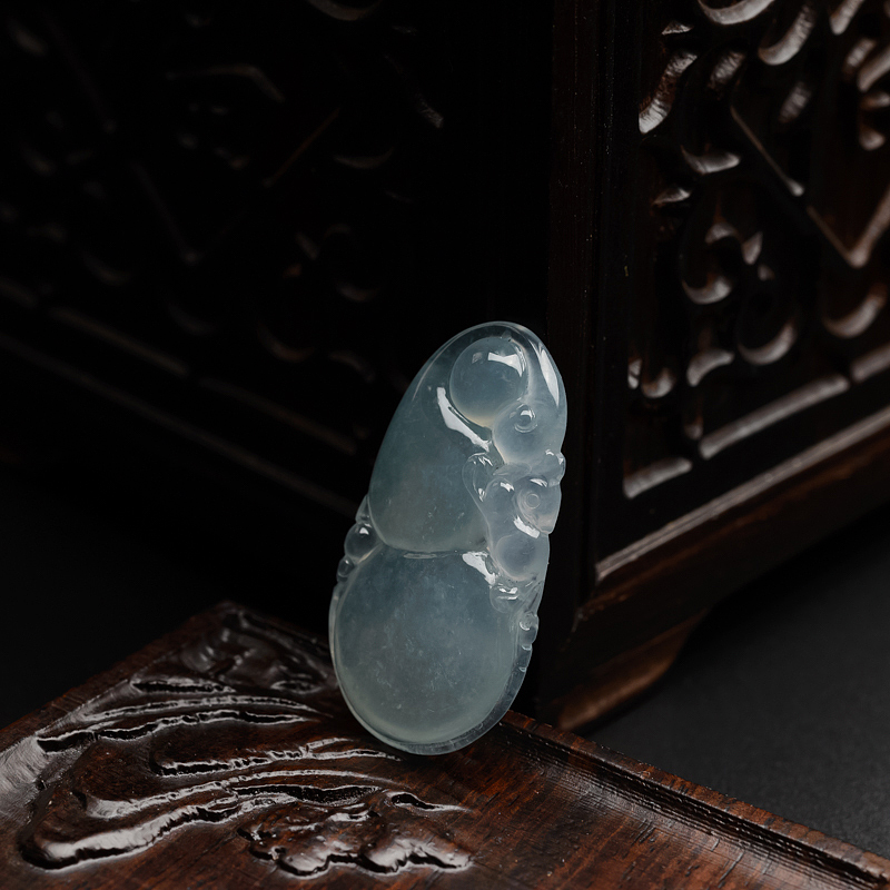 天然冰糯种浅绿翡翠葫芦吊坠-红掌柜