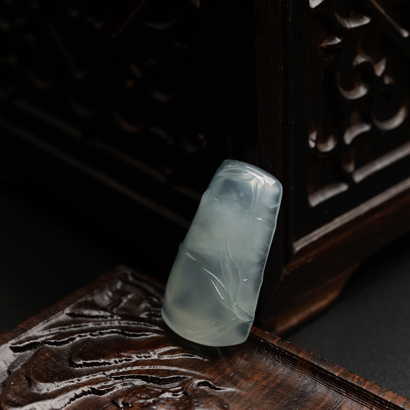 天然冰糯种浅绿翡翠竹节吊坠-红掌柜