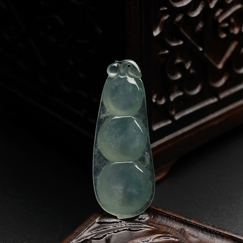 缅甸天然淡绿翡翠福豆吊坠-红掌柜