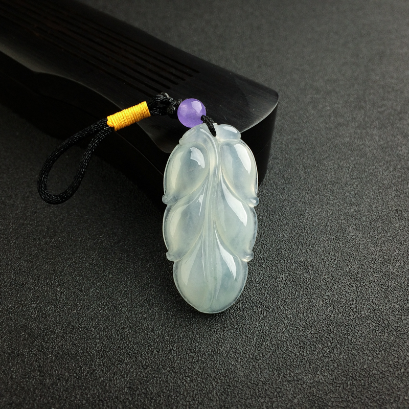 缅甸天然冰糯种浅绿翡翠叶子吊坠 - 红掌柜