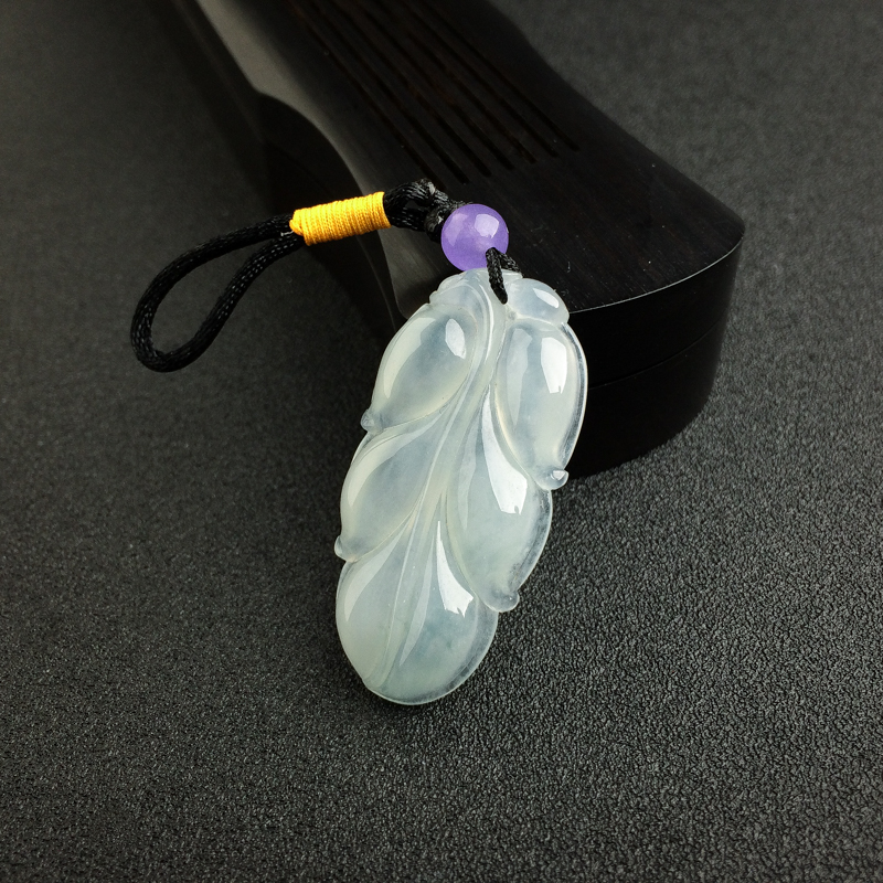 冰糯种浅绿翡翠叶子吊坠 - 红掌柜