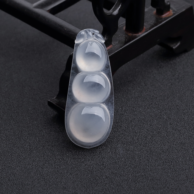 冰种翡翠福豆吊坠-红掌柜