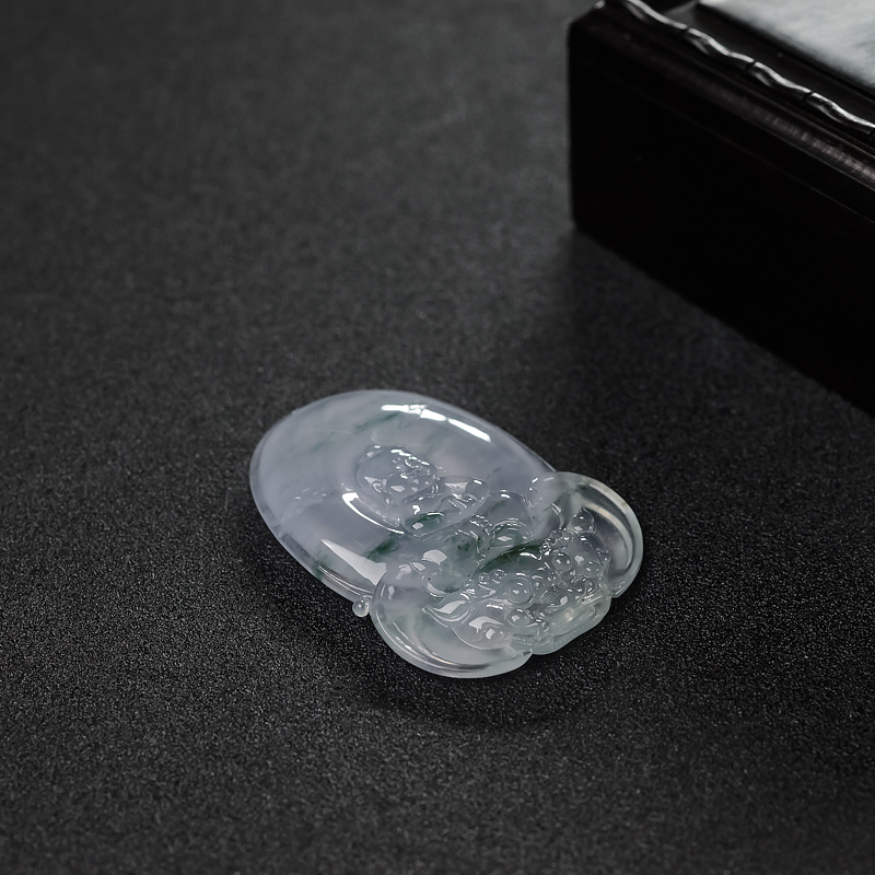 糯冰种飘花翡翠吊坠-红掌柜