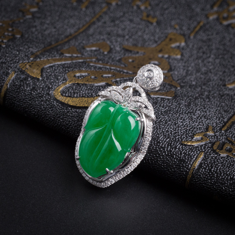 糯冰种阳绿翡翠树叶吊坠-红掌柜