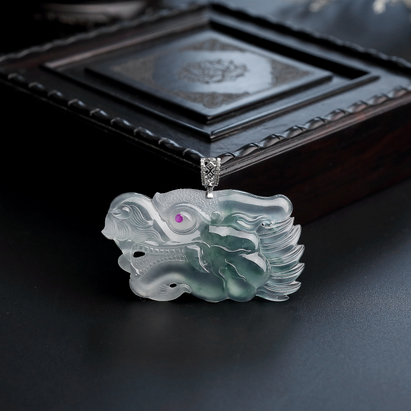 18K金镶钻冰种飘花翡翠龙头吊坠 - 红掌柜