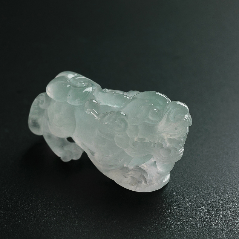 冰糯种浅绿翡翠貔貅摆件 - 红掌柜珠宝