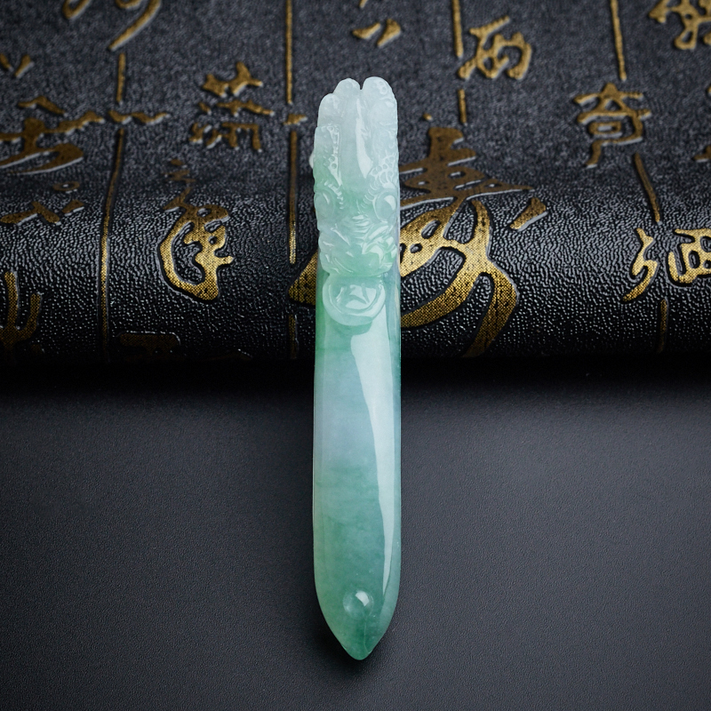 缅甸A货天然糯种飘绿翡翠龙钩吊坠 - 红掌柜
