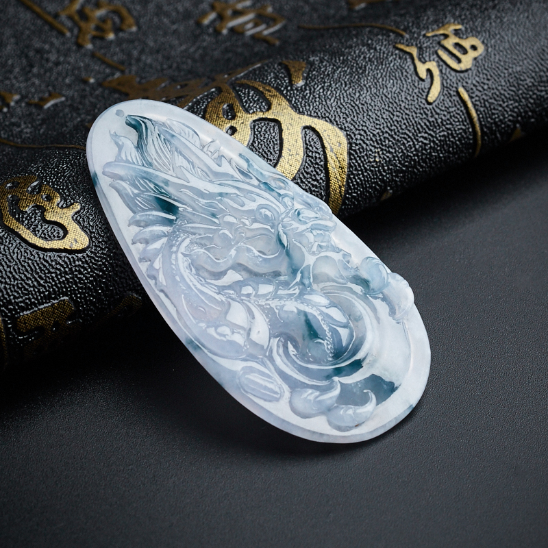 天然冰种春色飘花翡翠龙牌吊坠 - 红掌柜