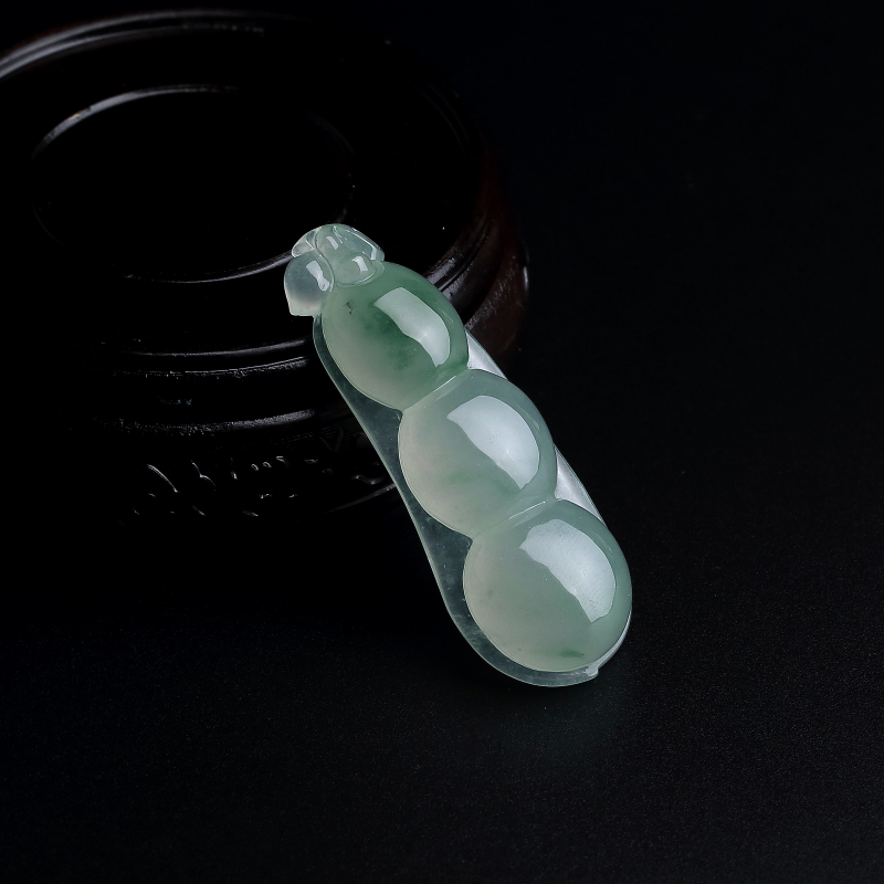 天然冰糯种浅绿翡翠福豆吊坠-红掌柜
