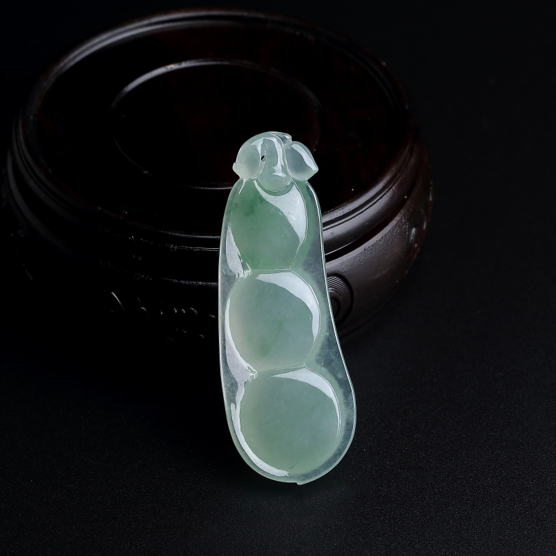 缅甸冰糯种浅绿翡翠福豆吊坠-红掌柜