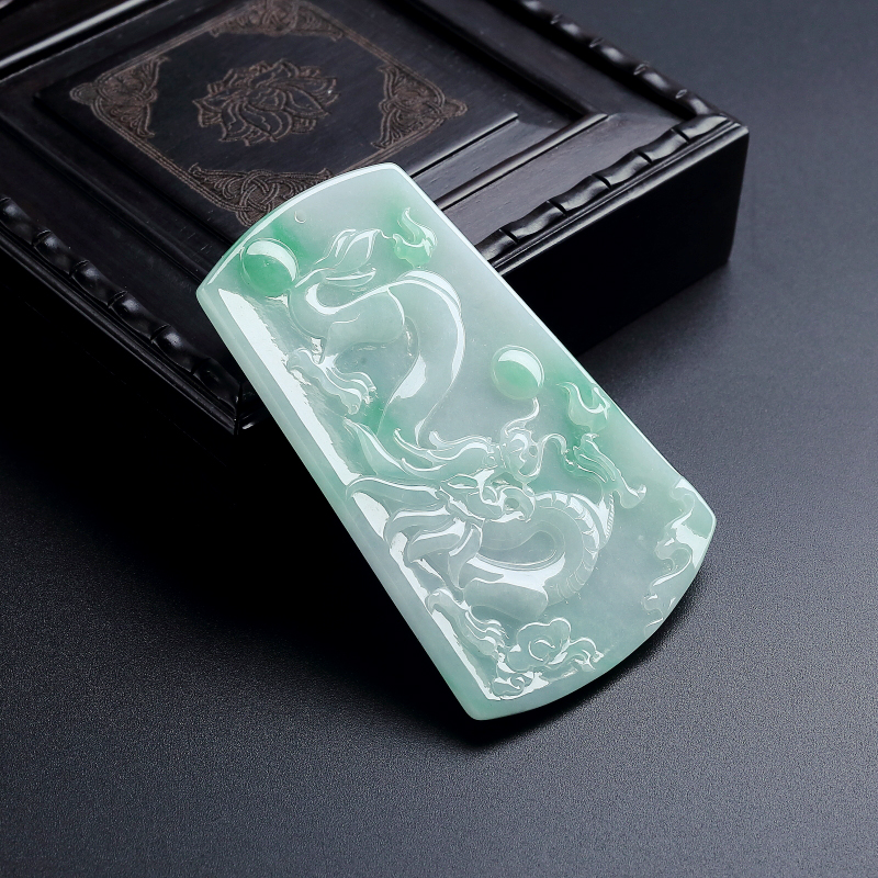 天然糯种飘翠翡翠龙凤牌吊坠-红掌柜