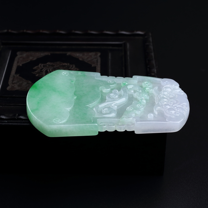 缅甸天然糯冰种翡翠古龙牌吊坠-红掌柜