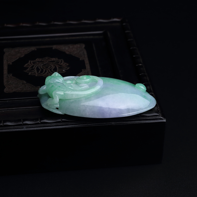 缅甸天然糯种飘翠带春色翡翠吊坠-红掌柜