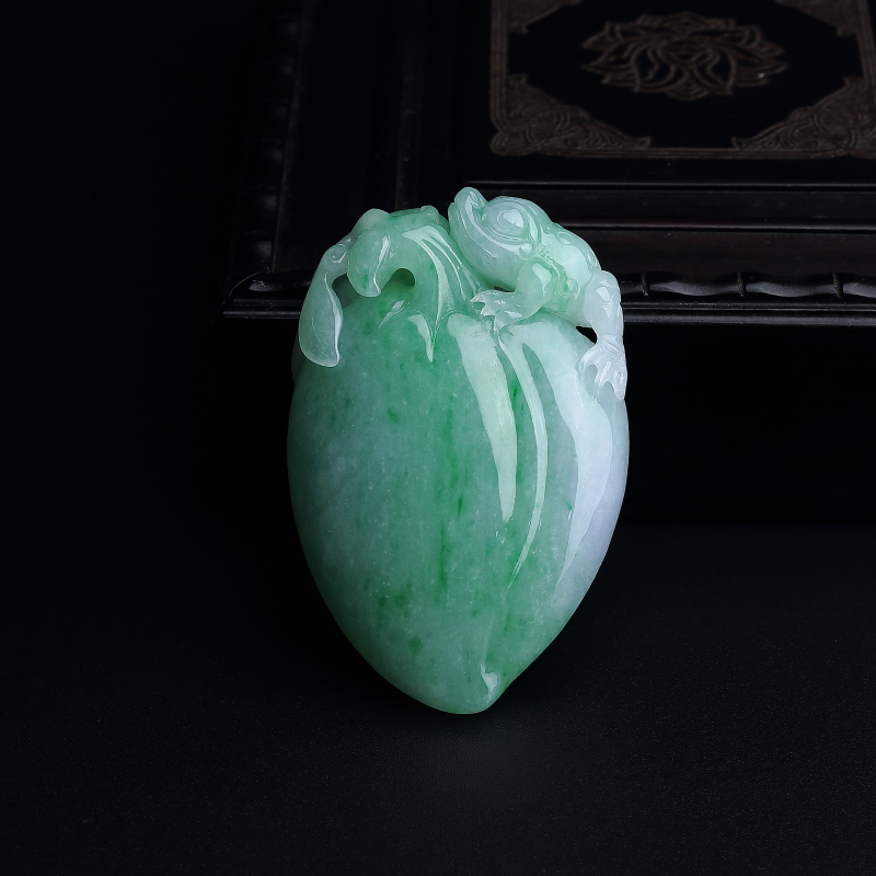 缅甸天然糯种飘翠带春色翡翠福瓜吊坠-红掌柜