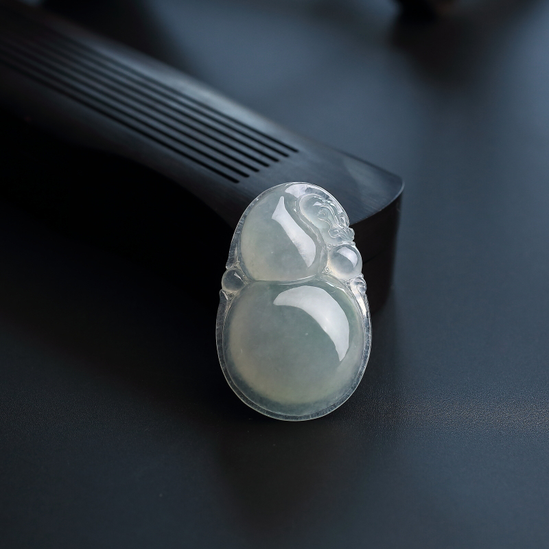 糯种浅绿翡翠葫芦吊坠-红掌柜