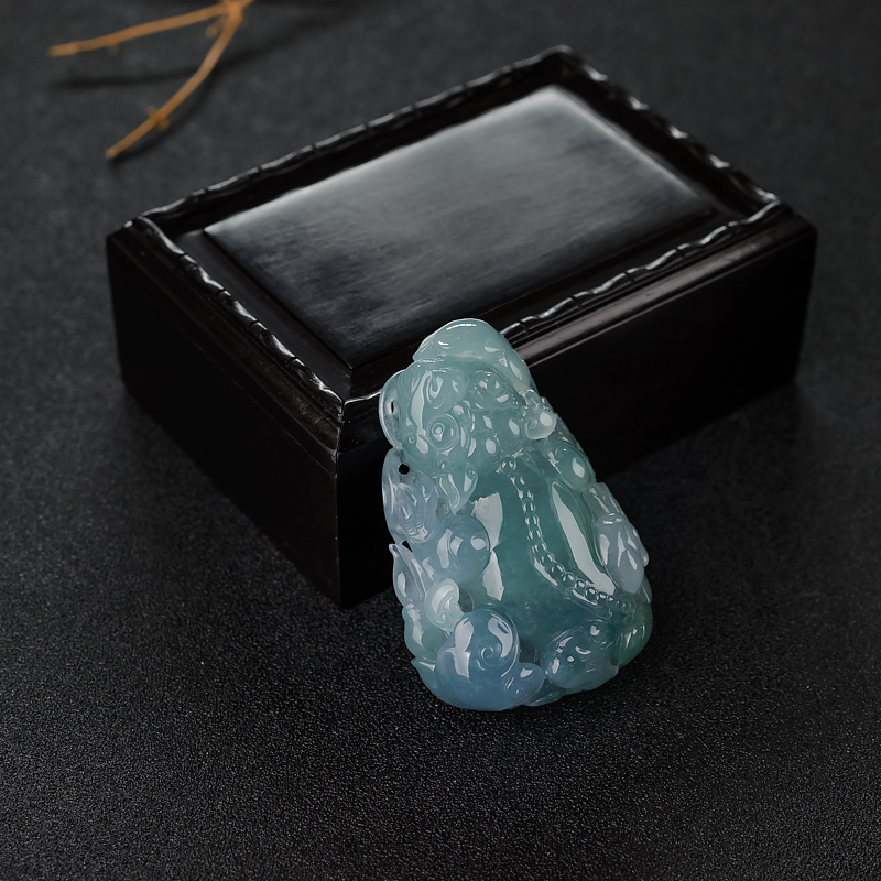 缅甸糯种春带彩翡翠貔貅吊坠-红掌柜