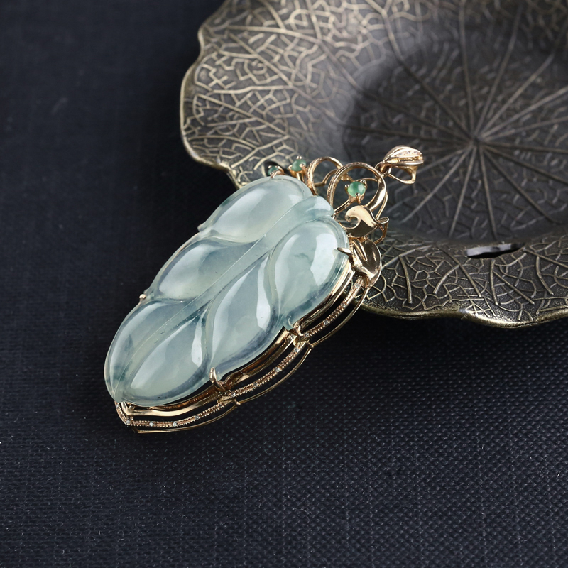 翡翠叶子飘花吊坠-红掌柜珠宝