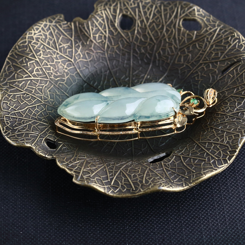 翡翠飘花吊坠-红掌柜珠宝