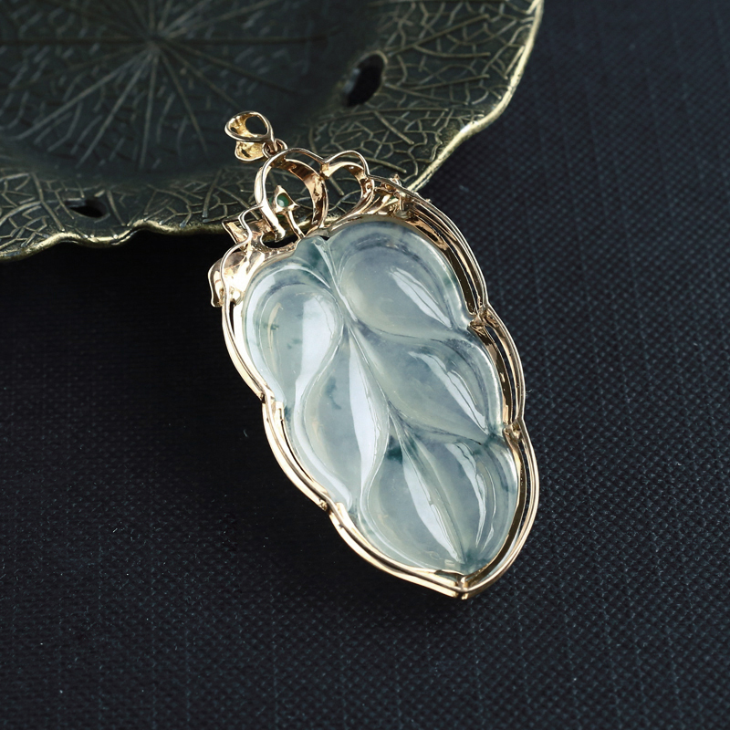 翡翠飘花叶子吊坠-红掌柜珠宝