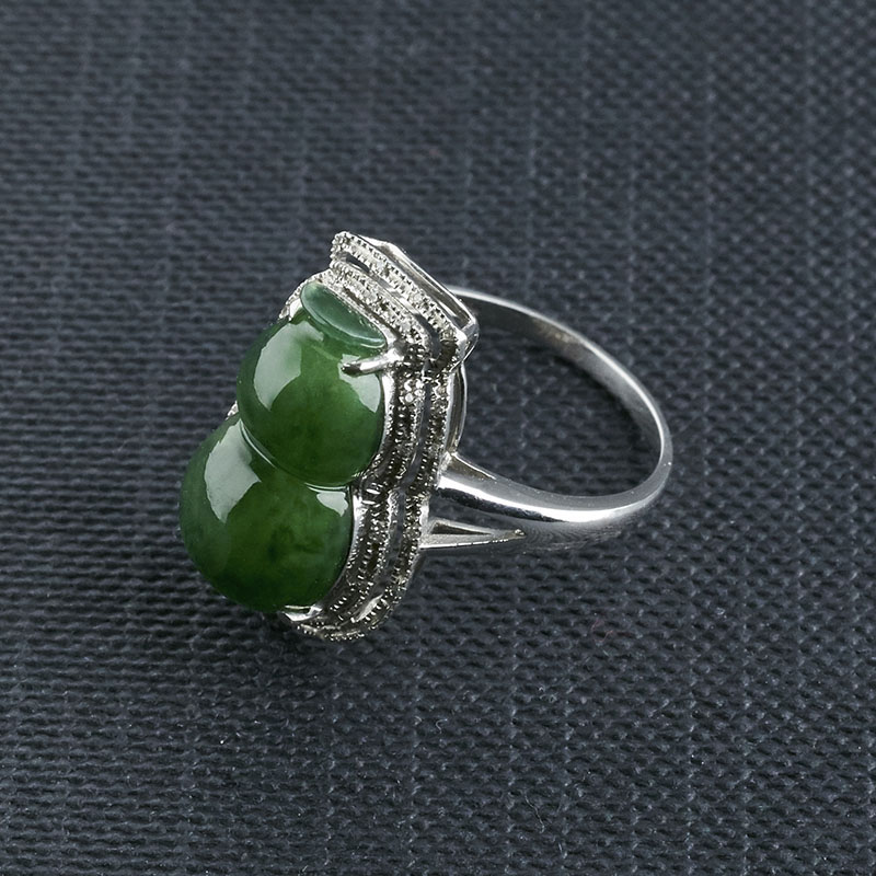 18K金镶钻翡翠葫芦戒指-红掌柜珠宝