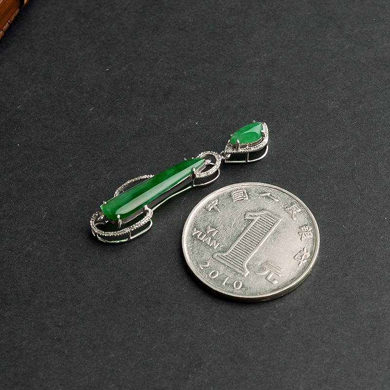 冰种飘绿翡翠吊坠-红掌柜珠宝