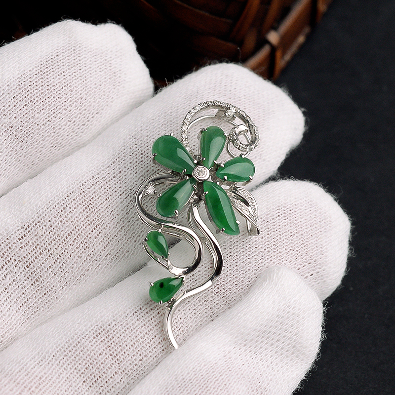 翡翠群镶花吊坠-红掌柜珠宝