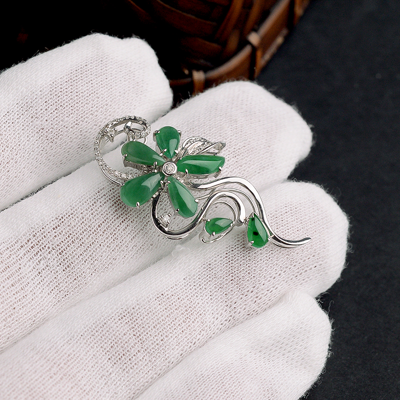 缅甸糯冰种浓绿翡翠群镶花吊坠-红掌柜珠宝
