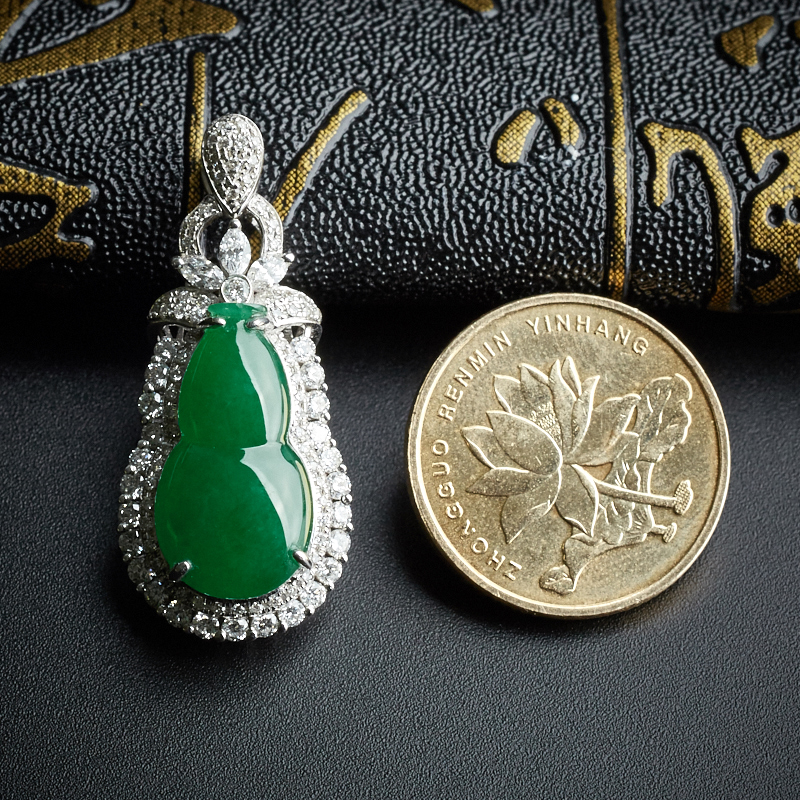 18K金镶钻糯种翡翠葫芦吊坠-红掌柜珠宝
