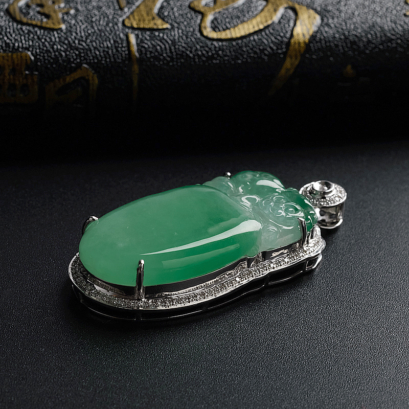 缅甸A货阳绿翡翠福瓜吊坠 - 红掌柜