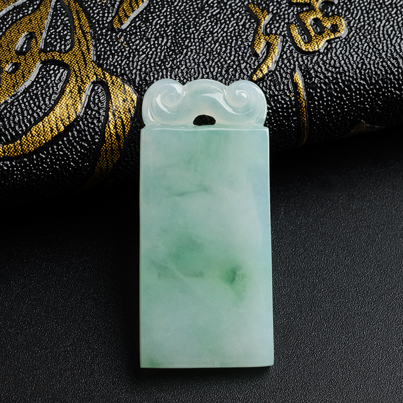 翡翠冰糯种浅绿飘花无事牌吊坠 - 红掌柜珠宝