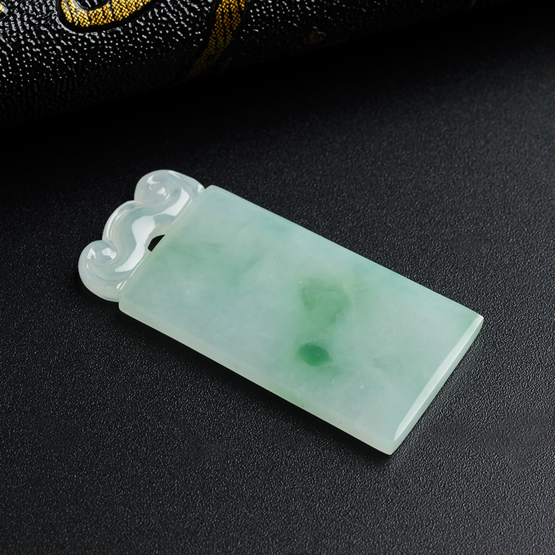 浅绿飘花无事牌吊坠- 红掌柜珠宝