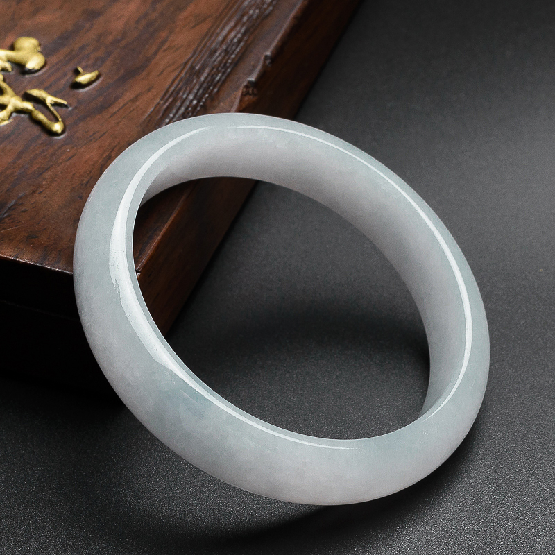 白底翡翠手镯-红掌柜珠宝