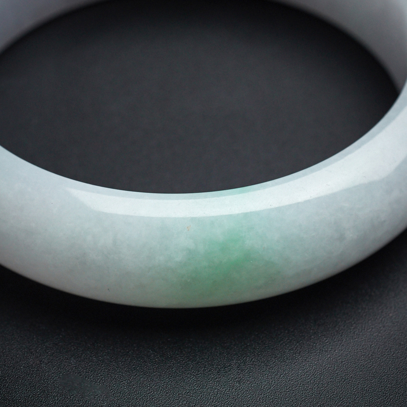 糯种飘绿翡翠手镯 - 红掌柜珠宝