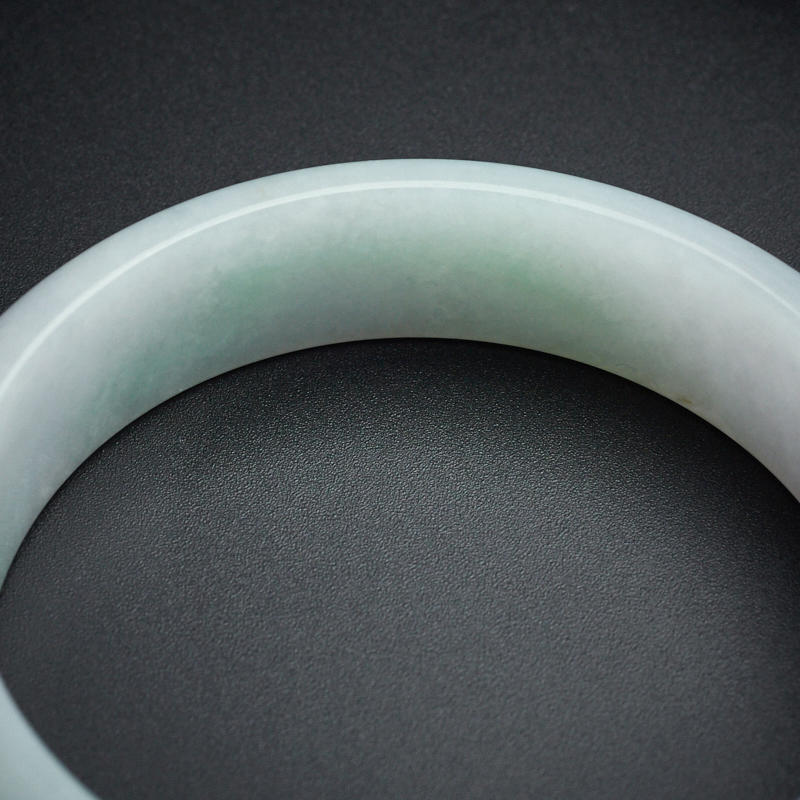 糯种飘绿翡翠手镯 - 红掌柜珠宝