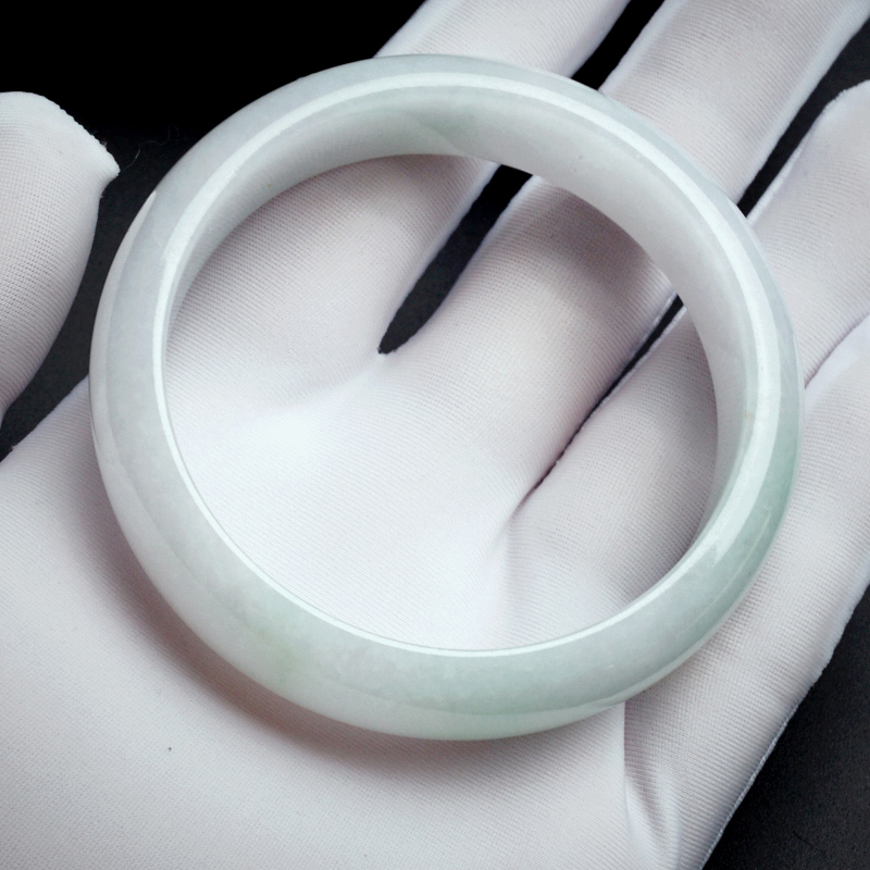 糯种飘绿翡翠手镯 - 红掌柜珠宝