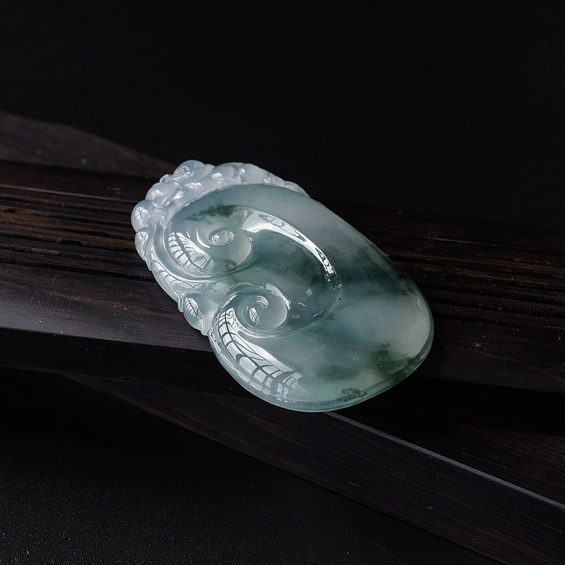 缅甸天然冰糯种翡翠如意吊坠-红掌柜