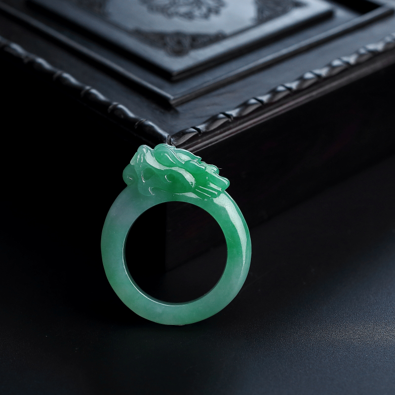 缅甸糯种阳绿翡翠龙头戒指-红掌柜