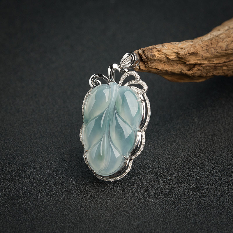 18K金镶钻糯冰种飘翠翡翠叶子吊坠 - 红掌柜