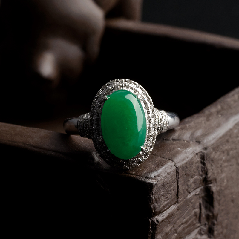 18K金镶钻翡翠戒指-红掌柜珠宝