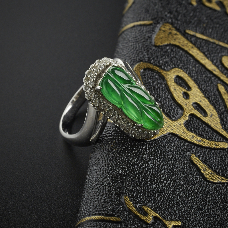 翡翠冰种阳绿树叶戒指 - 红掌柜珠宝