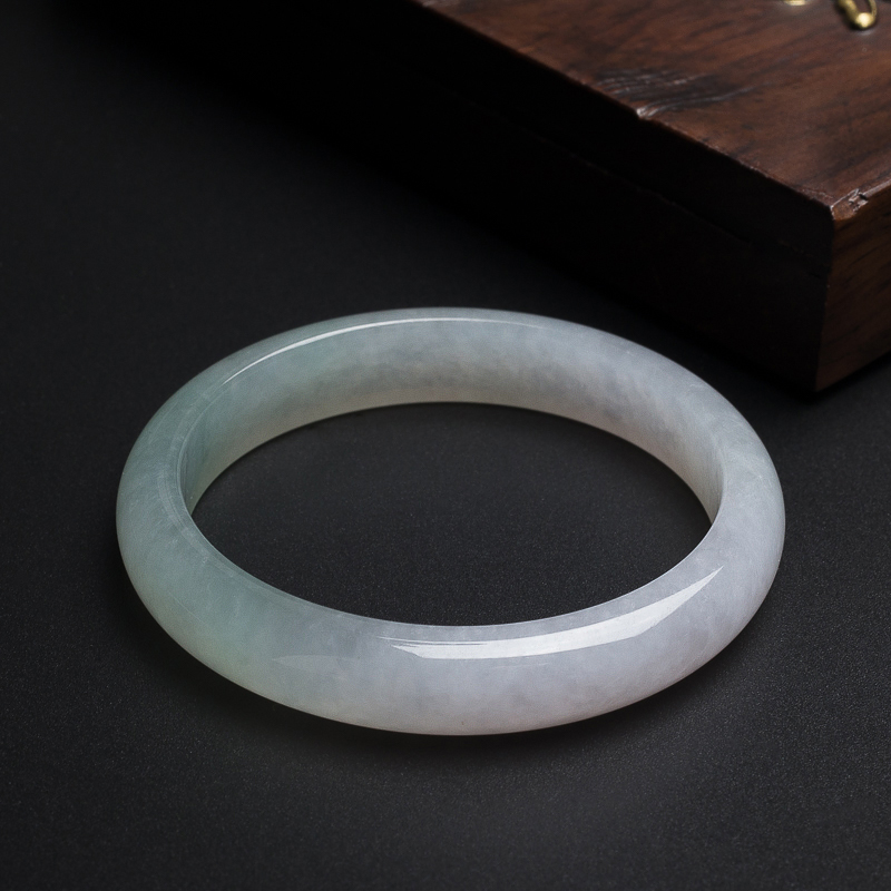 糯冰种浅绿翡翠手镯 - 红掌柜珠宝