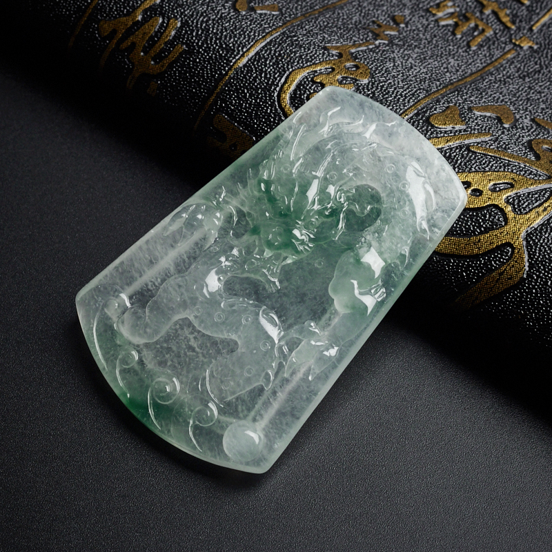 冰种飘蓝花翡翠龙牌-红掌柜珠宝